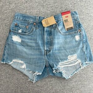 Levi 501 shorts size 26